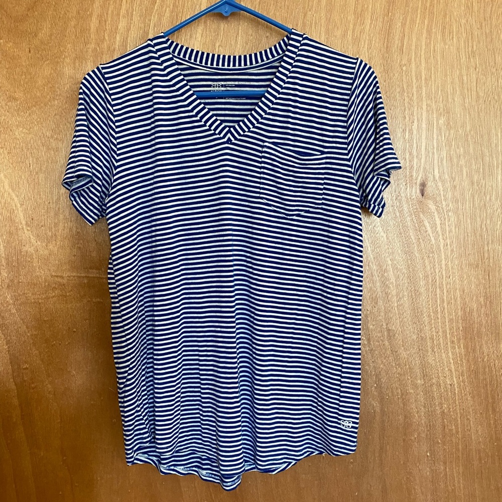 Albion fit basic tee v-neck